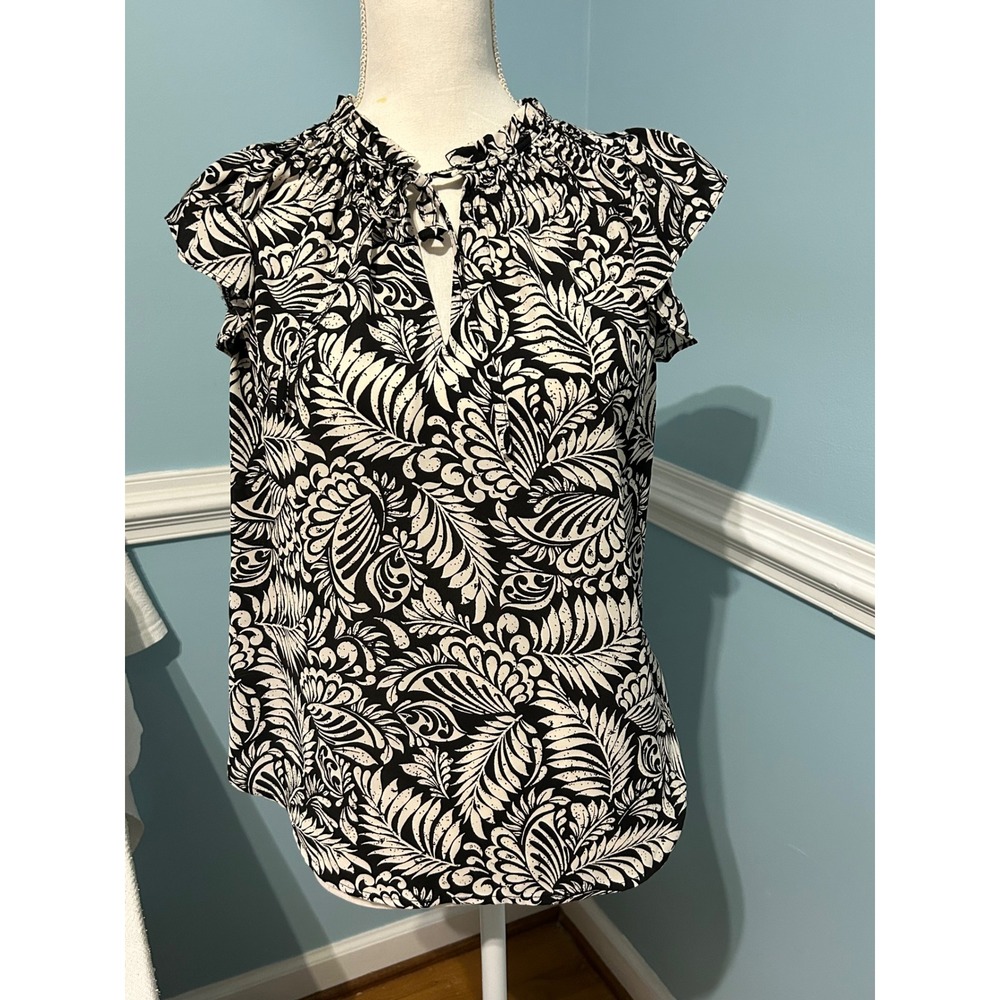 LOFT Black White Tropical Leaf Print Smocked Ruffle Neck Cap Sleeve Blouse Small